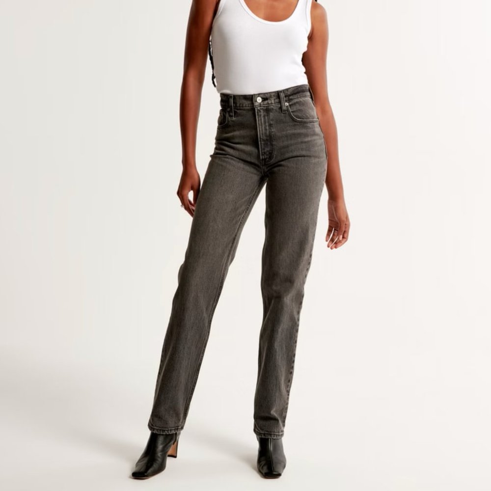 Abercrombie Curve Love Ultra High Rise 90s Straight Jean 26